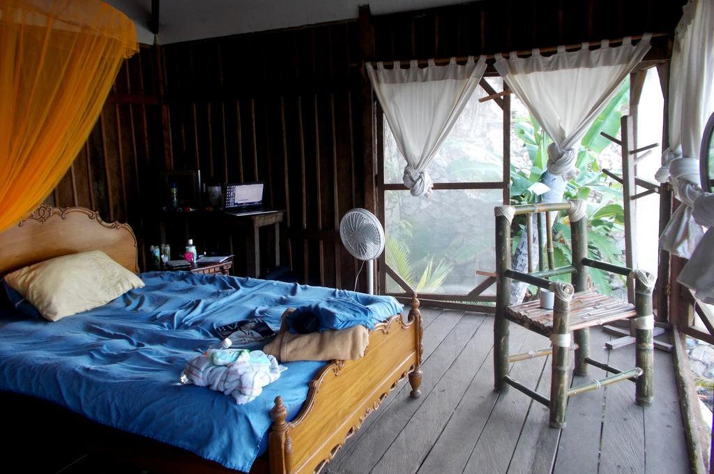 Cocos Camp Acapulco Room photo