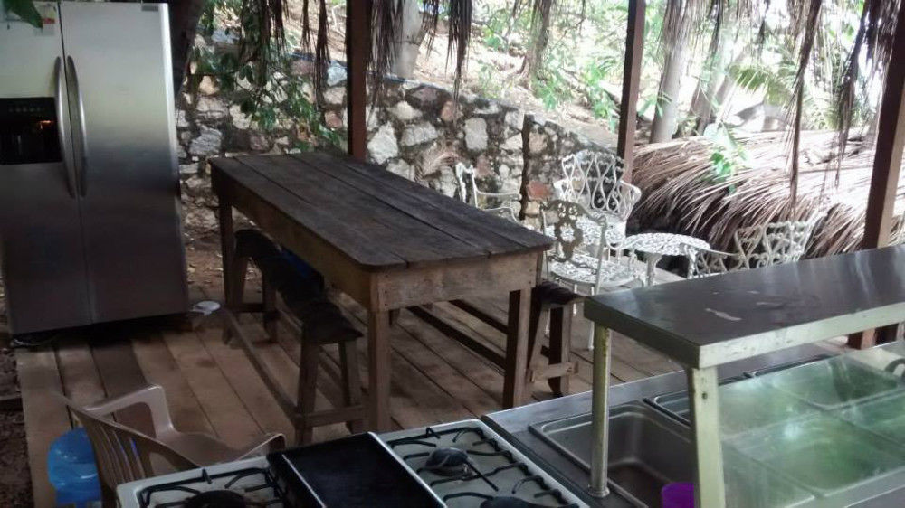 Cocos Camp Acapulco Exterior photo